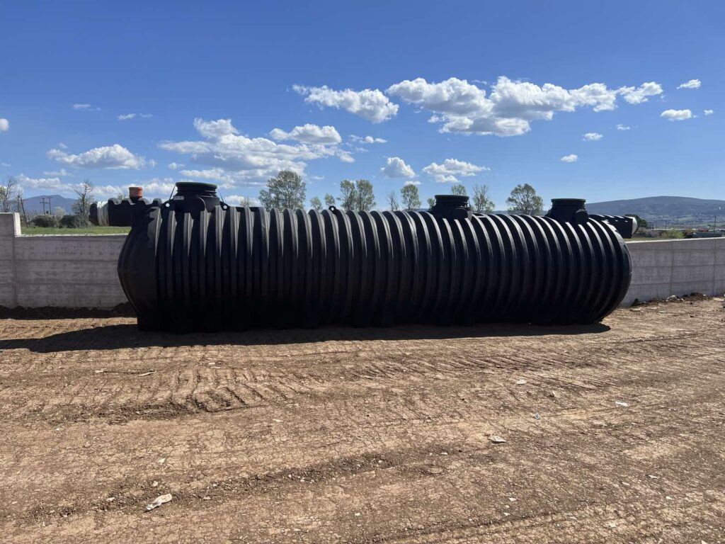AQUAOil Separator NS150 S1P-INT /low sludge: Προκατασκευασμένος λασποσυλλέκτης - ελαιοδιαχωριστής ονομαστικής παροχής NS 150lt/s.